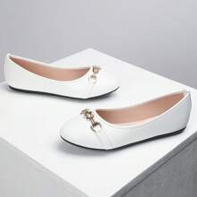 OMS Women's Black Flat Shoes, Low Vamp Loafers, Thin Fashionable Sexy Square Buckle Versatile Slip-On Shoes, Round Toe, Soft Sole, Suitable For All Seasons
