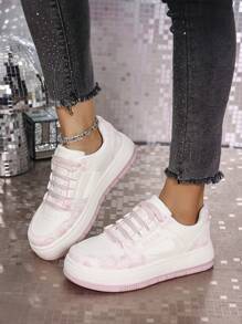 A Pair Of Fashionable Female Teenagers' Unique Pattern Sneakers, Strap Design, Comfortable Lining, Thickened Sole, Sneakers For Fashionable And Avant-Garde Female Teenagers, Four-Season Style, Suitable For Daily Commuting, Outdoor Sports - Baby Pink - View 6