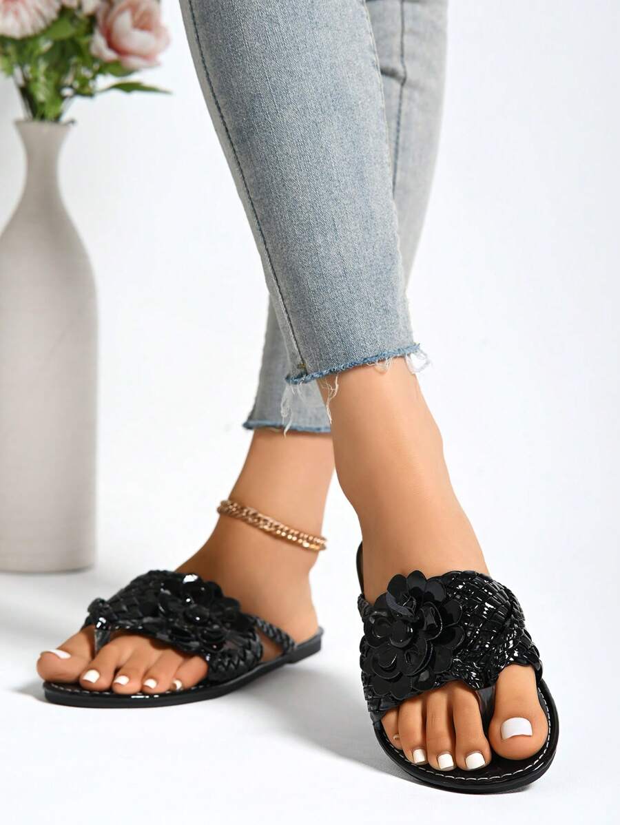 Plus Size Women's Woven Oversized Flower Design Flat Flip Flops - Black - View 1