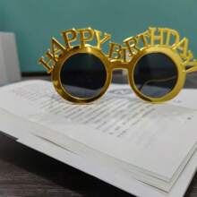 1 件英文字母生日照片道具塑料装饰眼镜 - 金色 - 查看 3