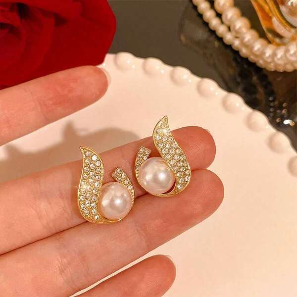 1 par de brincos de gota d'água elegantes e modernos femininos incrustados com strass brilhantes, adequados para uso diário e presentes de feriado