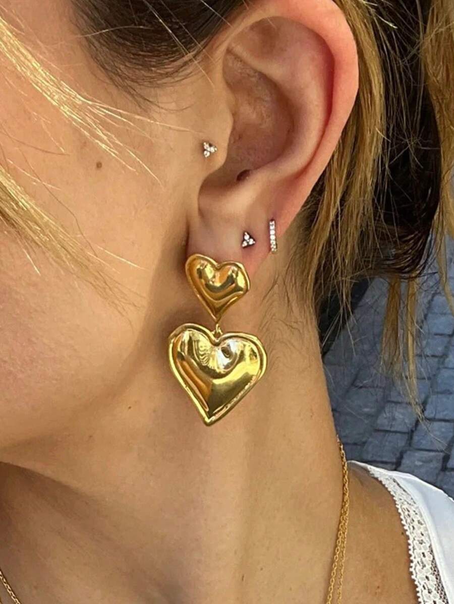 1 对心形金属耳环，时尚简约的女性设计 - 金色 - 查看 1