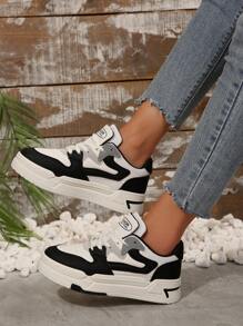 Women's Fashionable Lace-Up Casual Sports Sneakers Skateboard Shoes