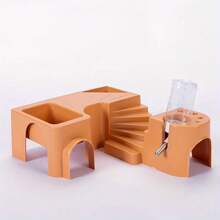 Cage à hamster avec un jouet bouilloire, bol à nourriture, plateforme de salle de bain, maison d'évasion et base de cage. Combinaison de cage en fil d'or et de jouet