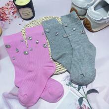 女士中筒袜，饰有闪亮水钻（每包1/2/4双）。透气、耐穿、休闲、时尚、柔软、舒适、可爱且百搭。适合春、夏、秋、冬四季穿着。是送给女性的完美礼物，也是约会、派对和其他场合的理想之选。时尚派对的必备单品，也是情人节或母亲节的绝佳礼物。