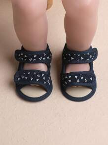 1 双男童印花纯色网眼钩环设计平底透气凉鞋，适合室内穿着，夏季