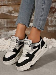 Women's Fashionable Lace-Up Casual Sports Sneakers Skateboard Shoes