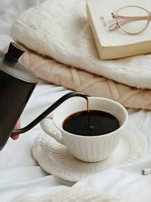 复古浮雕陶瓷咖啡杯碟套装，优雅花卉浮雕设计的咖啡拿铁杯，下午茶陶瓷杯碟套装