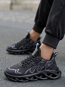 Herenmode Zwarte Mesh Ademende Veterschoenen Outdoor Antislip Blade Sole Sneakers, Koppels Vlam Gestreepte Vintage Veelzijdige Lichtgewicht Hardloopschoenen