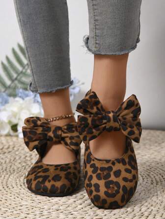 新款北京布艺鞋妈妈鞋女士系带金属扣蝴蝶结鞋黑色软底舒适上班逛街鞋