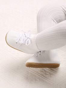 1 Pair 0-1 Year Old Infant Solid Color Breathable Soft Rubber Sole Casual Sport Shoes, Suitable For Spring And Autumn
