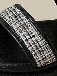 女士厚底绑带扣凉鞋休闲波西米亚风度假复古黑彩拼接露趾防滑舒适夏季新款坡跟不累时尚户外沙滩罗马鞋