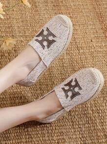 2025 春季时尚 Espadrille 一脚蹬休闲帆布鞋，女士米色平底百搭船鞋，黑色和米色