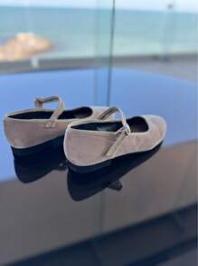 La Caprichosa Flats Ballerinas Mary Jane Style Shoes Plain Print, Women's Flats Buckle Flats Women's Ballet Flats Mary Jane Style Flats Casual Ballerina Flat Shoes Casual Shoes Elegant Flat Shoes Flats In Synthetic Leather Up & Down Flats For Women Ballerina With Buckle And Bow Black Flats Nude Flats Beige Flats Women's Flats Flat Shoes Basic Flats For Women, Closed Shoes For Women, Fashionable Casual Shoes, Flat Shoes With Bow, Women's Casual Shoes, Women's Flats With Round Toe Leopard Print Leather Flats Animal Print Mary Jane Flats Leopard Print Ballet Flats Women's Ballet Flats Animal Print Ballet Flats Ballerina Flats Leopard Mary Jane Flat Shoes Vegan Shoes Leopard Ballet Flats Mary Jane Ballet Flats Camel Ballet Flats Ballerinas Ballerinas With Buckle Animal Print Shoes Ballerina Fashion Shoe Print Flats For Women Closed Shoes Closed Toe Ballet Flats Square Toe - 米色 - 查看 2