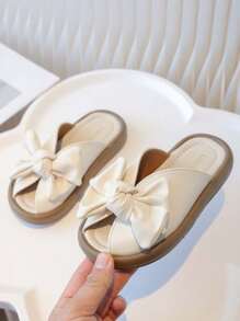 1 Pair Girl's 2025 New Arrival Flat Slippers, Bowknot Design, Fashion, Rubber Sole, Versatile Slide Sandals