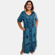 Vestido Longo Manga Curta Indiano Estonado Liso com Bordado