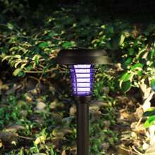 2 件装太阳能灭蚊灯，防水户外昆虫陷阱，适用于别墅、花园、露台、庭院，物理电动驱蚊灯，太阳能充电家庭和户外使用