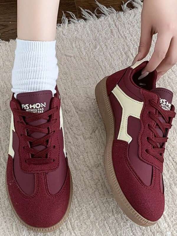 1 Pair Women's Casual Lace-Up Low-Top Skateboard Shoes, Comfortable Outdoor Student Shoes, Burgundy