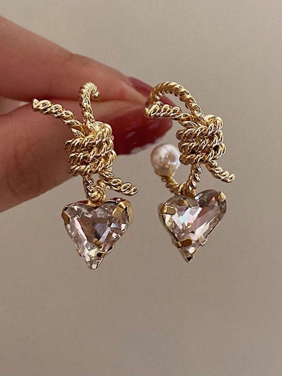 1 par de brincos delicados de coração vintage, adequados para uso diário