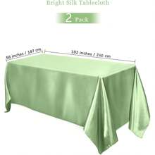 2 块长方形黑色丝质桌布，面料光滑，设计简约，适合婚礼、派对、餐厅、自助餐、活动装饰