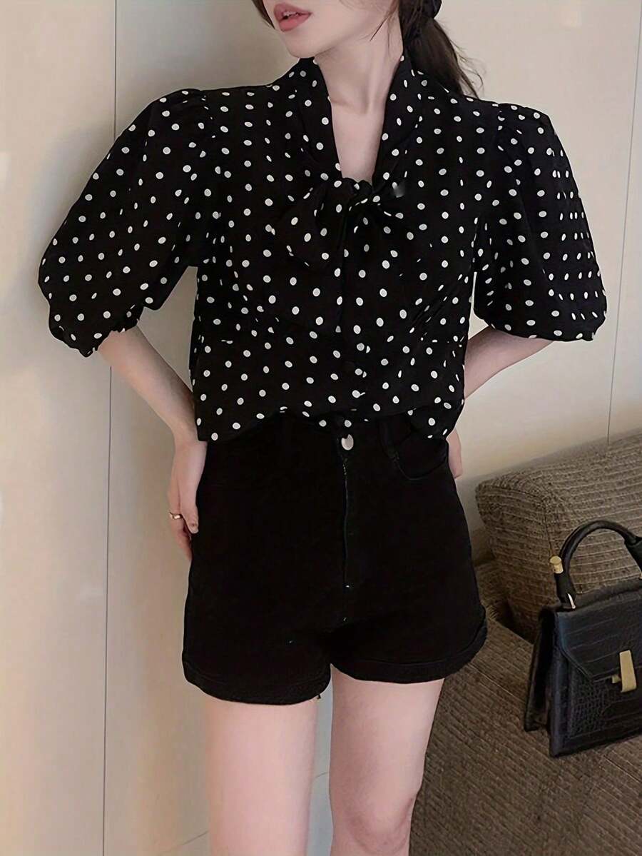 短款休闲波点图案领带衬衫，春夏 - 黑色 - 查看 1