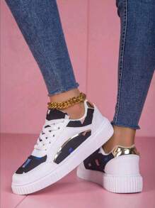 Women's Lace-Up Casual Sports Shoes, Patchwork Breathable Lightweight Skateboard Shoes, European-American Street Style, Random Pattern - Black and White - View 2