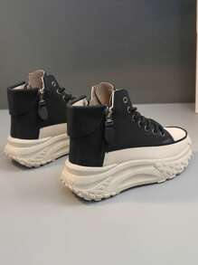 1 paire de chaussures de sport multicolores imperméables pour femmes, pour un usage extérieur casual. Bottes hautes à lacets et bout rond, convenant pour l'automne/hiver