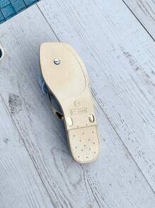 Nuevas sandalias tipo flip flop de tacón bajo y elegante diseño floral para mujer 2025, sandalias casuales para usar con vestidos, versátiles para el verano