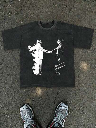 男士加大码休闲酷炫人物火焰握手剪影印花圆领水洗 T 恤，日常穿着，emo