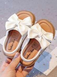 女童平底凉鞋，刺绣橡胶防滑幼儿步行鞋