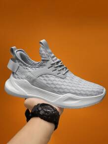 Męskie oddychające buty do chodzenia, eleganckie szare buty casualowe z pianką EVA o wysokim współczynniku odbicia, wygodne sznurowane buty sportowe, ultralekkie i wygodne buty o szerokim kroju. Nadają się na co dzień dla nastolatków latem lub na zewnątrz, do uprawiania sportu, na wakacje, na podróż lub na prezent na ukończenie szkoły lub na urodziny, jako dodatki do sukienki