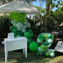10/20/30/40/50个深绿色气球18/12/10/5英寸，森林绿乳胶气球适用于圣诞节丛林足球热带野生动物生日派对装饰 - 墨綠色 - 查看 7
