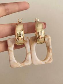 1 Pair Retro Hollow Geometric Acrylic Earrings - Gold - View 1