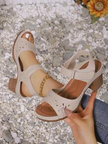 大码女式超轻激光雕刻钩环夏季凉鞋，手工藤条高跟休闲舒适百搭鞋