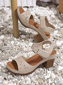 大码女式超轻激光雕刻钩环夏季凉鞋，手工藤条高跟休闲舒适百搭鞋