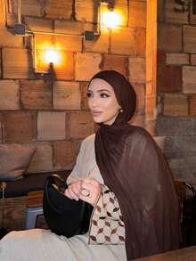 1 chiếc Abaya nữ dày dặn, thêu họa tiết, kiểu dáng thanh lịch và thời trang với tay áo thêu họa tiết hình học, áo dài bằng vải lanh nhiều màu, khăn choàng họa tiết hình thoi, phù hợp cho sinh hoạt hàng ngày, lễ hội và các buổi tụ họp, áo Kaftan mùa xuân kín đáo - Màu be - Xem 3