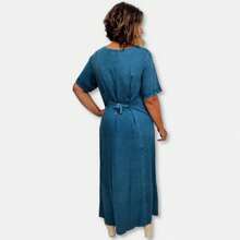 Vestido Longo Manga Curta Indiano Estonado Liso com Bordado