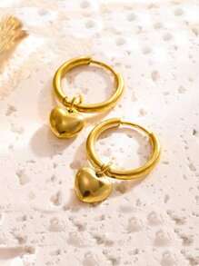 1 对带心形吊饰的可爱不锈钢耳环，适合女性日常佩戴或订婚 - 心形 - 查看 7