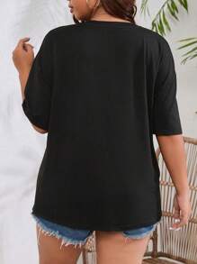 Black Cat Autumn Theme Painted Art Oversize Women T-Shirt For Cat Lovers Autumn Colors Leaves Big Sizes