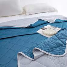1pc Oversized Cooling Blanket Suitable For Hot Sleepers, Double-Sided Design Breathable Comfy Cooling Mat, Lightweight Soft Cool Quilt For Summer Sleep - Blue - View 7