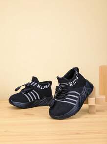 Nuove sneaker casual semplici per bambini, morbide, traspiranti in rete, antiscivolo, leggere, slip-on da esterno, adatte per tutte le stagioni