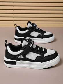 适合青少年男孩的轻便休闲运动鞋，学生风格，百搭，纯色，校园鞋，带可调节钩环设计，适合日常穿着，春秋季节 - 黑與白 - 查看 5