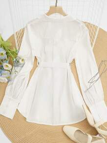Women's Spring, Summer And Autumn Thin Satin Woven Non-Elastic Solid Color Loose Straight Shoulder Lapel Lantern Sleeve Long Sleeve Lace-Up Metal Decoration Slimming Casual Daily Elegant Commuter Graduation Season Valentine's Day Gift High-Grade French Light Luxury Professional Women's Shirt
