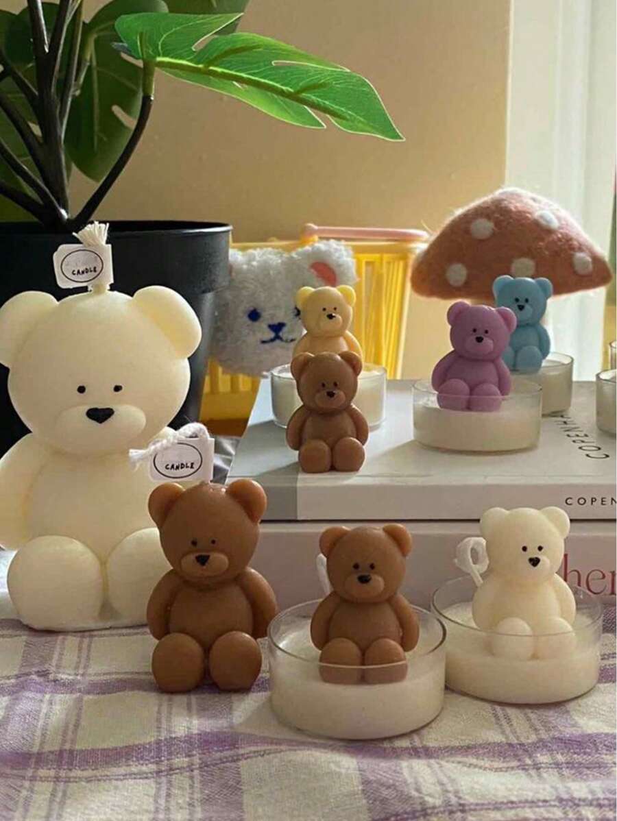 3件套创意迷你熊形硅胶模具 - 生活艺术创作工具，硅胶材质，易于拆卸和清洗，专为蜡烛制作、石膏雕塑和创意绘画而设计。是DIY爱好者的灵感源泉，也是情人节、母亲节等节日的贴心礼物。同时也是手工和艺术课程的理想教具，激发无限的想象力和创造力。
