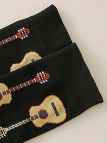 1 Pair Violin Themed Fashionable Mid-Calf Socks, Suitable For Everyday Wear At Home