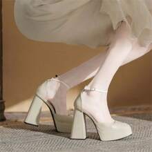 Mary Jane spessa con tacchi alti donna 2025 nuova fata vento impermeabile Taiwan francese testa quadrata una parola fibbia con scarpe singole
