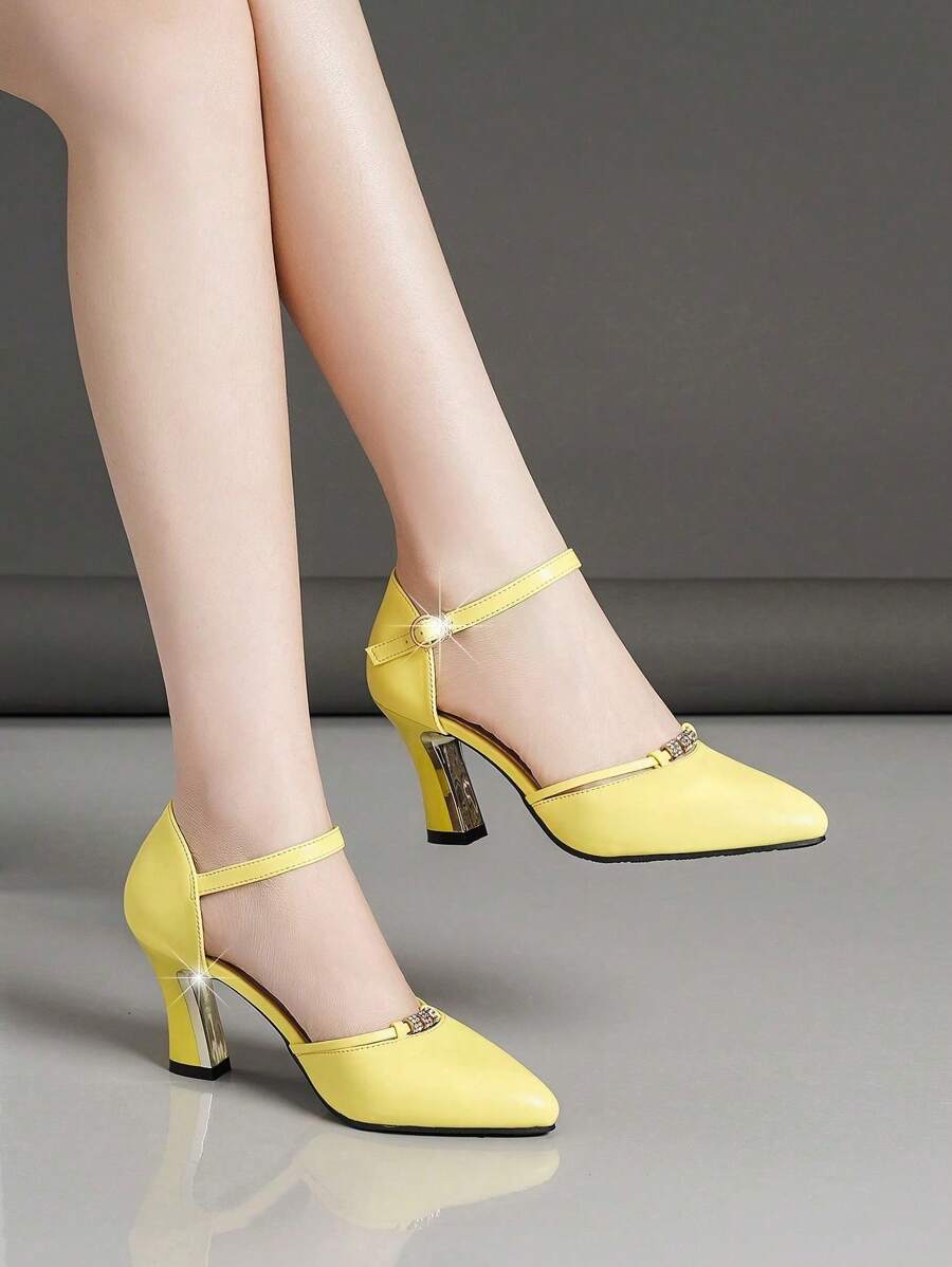 Herbst/Winter 2025 Frühling/Sommer Neue Damen Pumps mit Blockabsatz, Riemen, Strass und Hohlmuster, spitzer Zehenbereich, Schlupfeinstieg, elegant - Gelb - Übersicht 1
