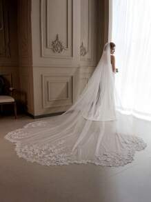 1pc Luxury European Style Wave Lace Trim Handmade Lace Bridal Veil, Extra Large Train White Long Wedding Photography Outdoor Garden Soft Tulle Wedding Accessory Valentine's Day Accessories - Beige - View 4