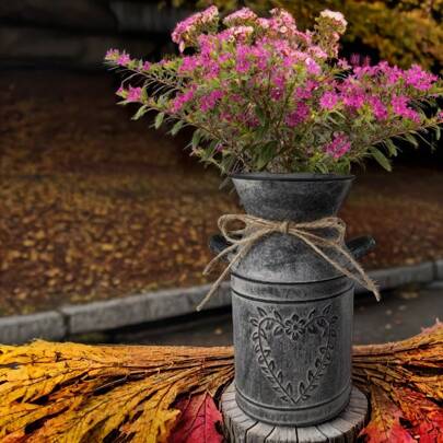 1 peça de metal vintage com laços rústicos - vasos decorativos independentes, jarra de leite de folhas grossas, arranjo de flores de ferro, vaso de jardim, balde de flores, peças de artesanato de metal para dia dos namorados, dia das mães, Halloween, Natal, Páscoa, Ação de Graças