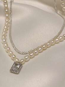 2pcs White Faux Pearl Necklace Set, Layered Cube Pendant Minimalist Clavicle Chain Design - White - View 4